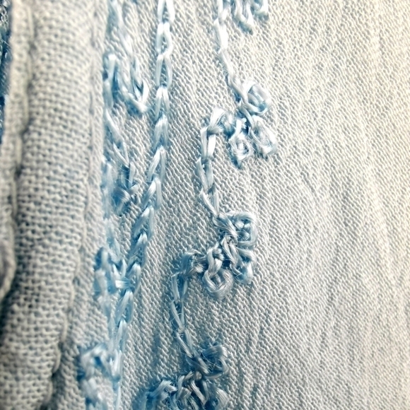 Noelle Women's One Size Blue Embroidered Tank Top - Picture 12 of 13